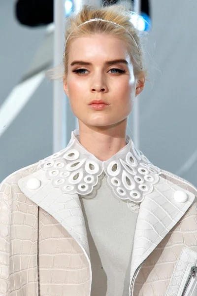 Look 72